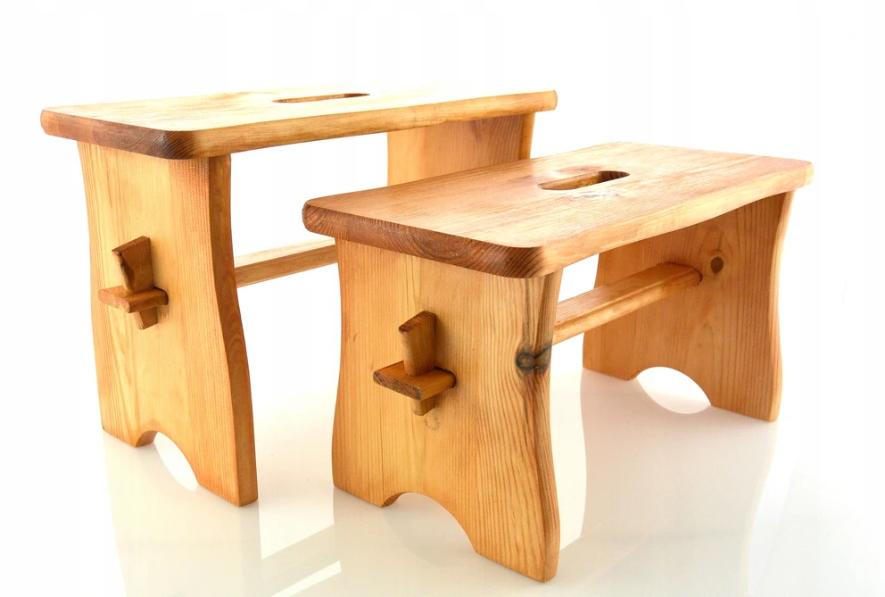 DAŽYTA ALDER STOOL RYCZKA WOODEN STOOL virtuvinė platforminė taburetė FSC