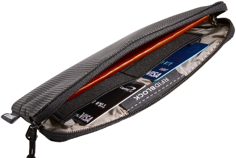 Thule | Crossover 2 | Travel Organizer | 2-in-1 pouch | Juodas