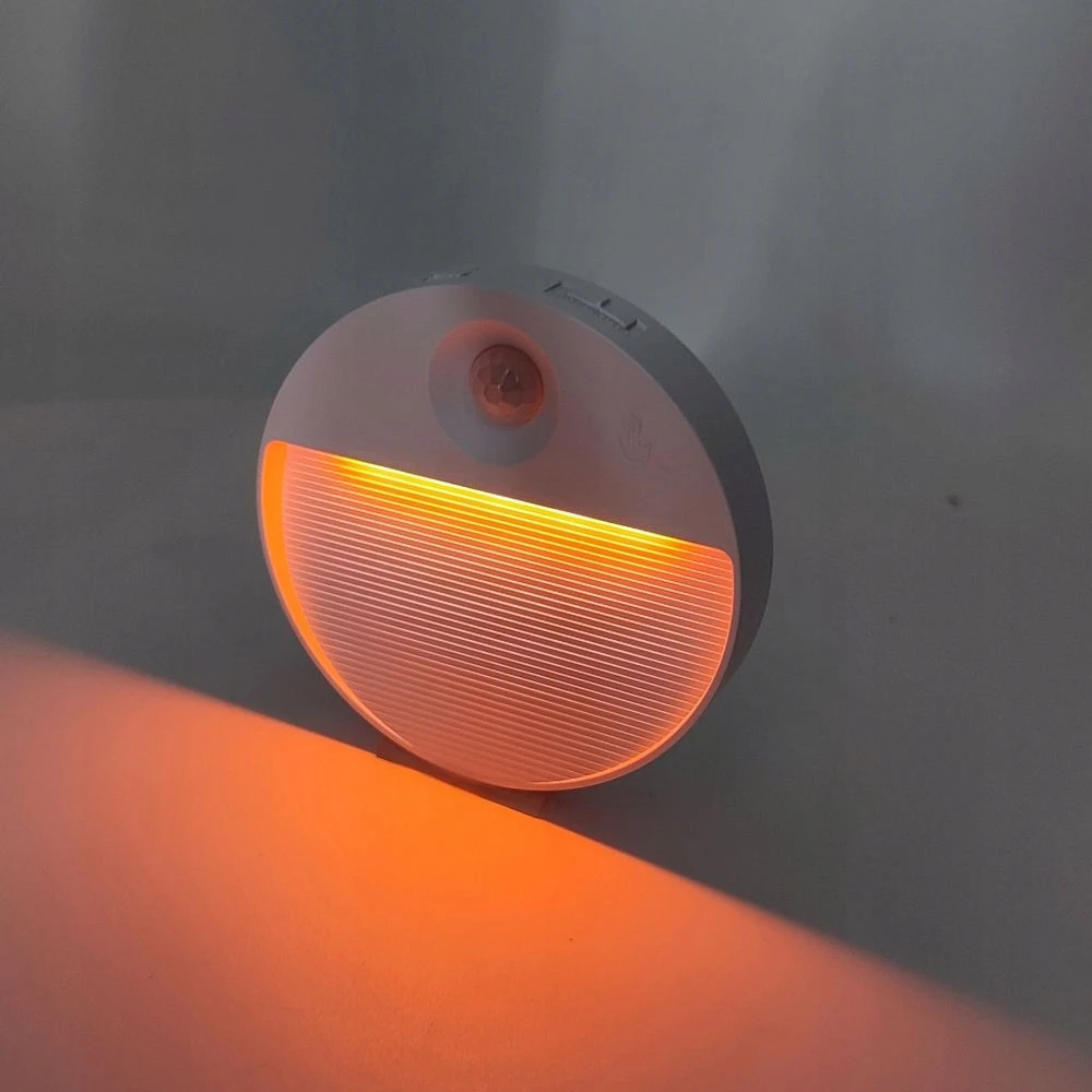 Dioled Lampka nocna LED USB RGB czujnik ruchu i zmierzchu ściemnialna
