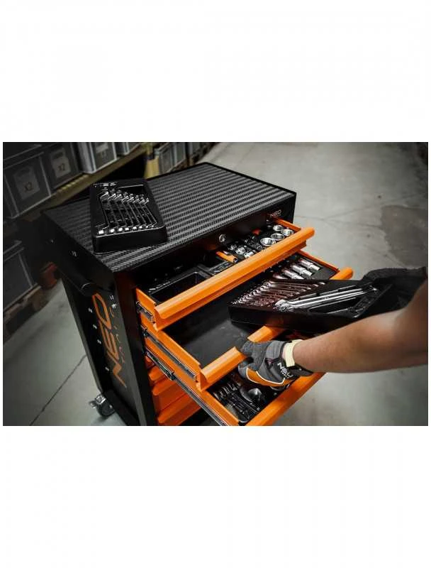 Dirbtuvių spintelė NEO TOOLS 84-222-9 su 7 stalčiais ir 129 įrankiais (matmenys: 680 x 460 x 1030 mm)
