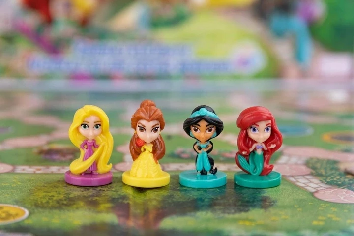 Cartamundi DISNEY BIG GRAŽUS NUOTYKIŲ STO ŽAIDIMAS VAIKAMS 4 gražios figūrėlės