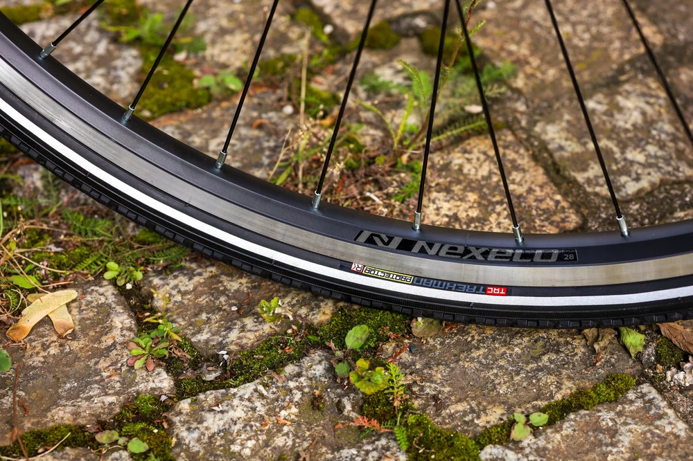 Dviračio padanga 28" TRC 700x38C 40-622 ANTI Punkcija su atspindinčia juostele