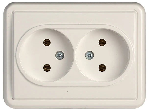 Kištukinis lizdas VILMA STANDARD ST 150, 2 vietų, su įžeminimu, baltas