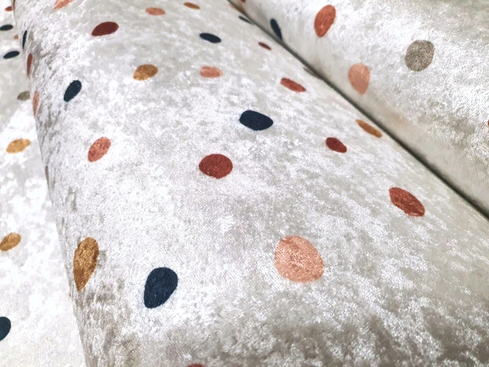 Dywanypers BOHO stiliaus SKAITMENINIAI taškai kilimas su smėlio spalvos taškais 160x230 taškeliai smėlio spalvos