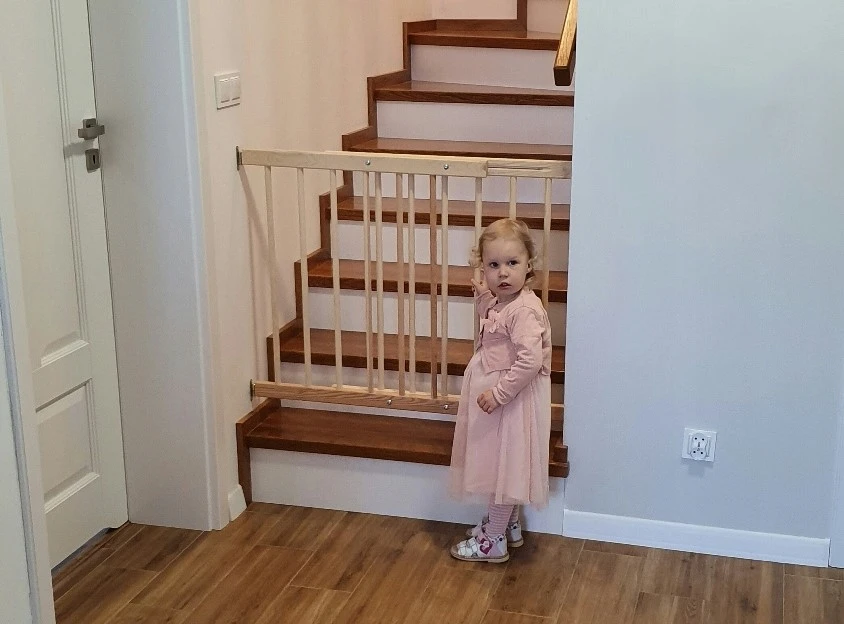 Ebramkapl APSAUGINIAI VARTAI SAUGOS DUREMS IR LAIPTAMS 72-122cm Aukštis 68cm
