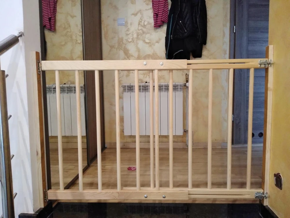 Ebramkapl APSAUGINIAI VARTAI SAUGOS DUREMS IR LAIPTAMS 72-122cm Aukštis 68cm