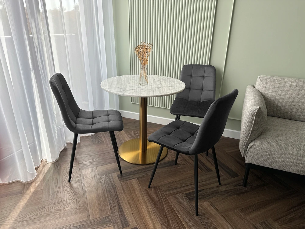 Ehokery DYGTAS VELIURINĖS KĖDĖS MINŠTUOTOMIS METALINĖMIS KOJELĖMIS LOFT SVETAINĖS VALGOMUI