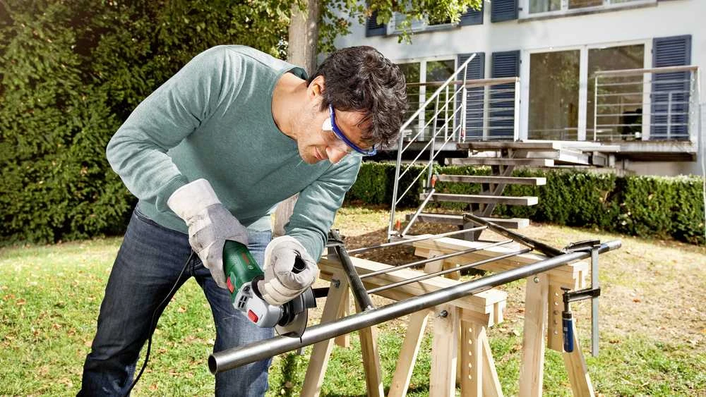 Bosch UniversalGrind 750-115 Kampinis šlifuoklis