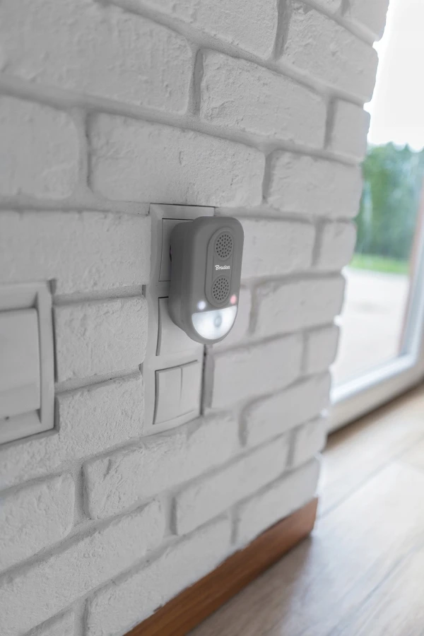 Elektrinis LED gyvūnų baidiklis CTRL-ID302V