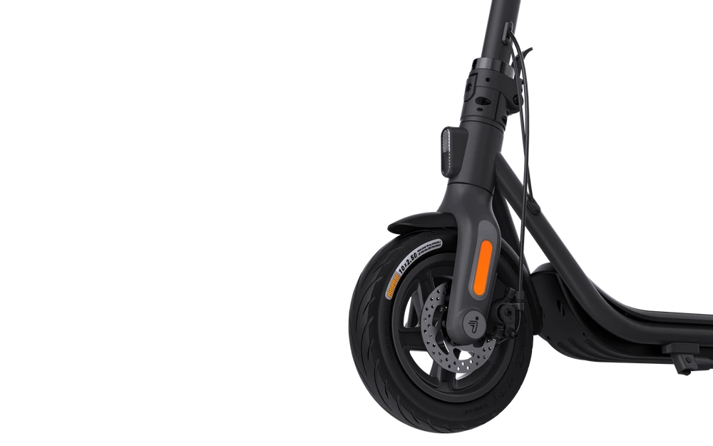 Elektrinis paspirtukas Ninebot by Segway Kickscooter F2 Pro E, Juodas