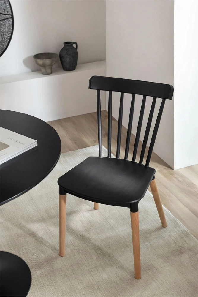 Elmeri Skandinaviška kėdė, juodo buko retro kojos, PREMIUM Kitchen Showroom