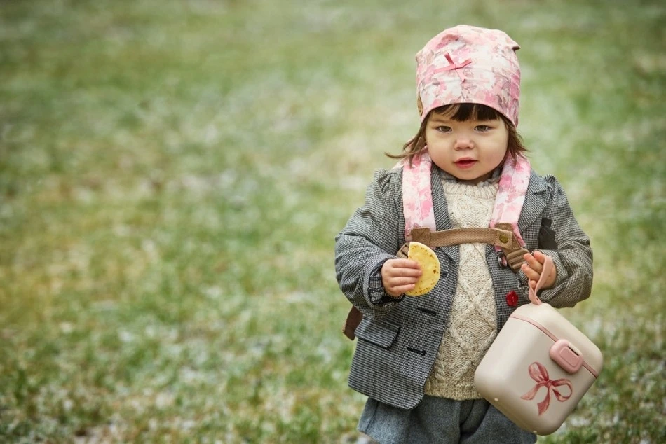 Elodie Details pietų ir užkandžių dėžutė Rosy Bow