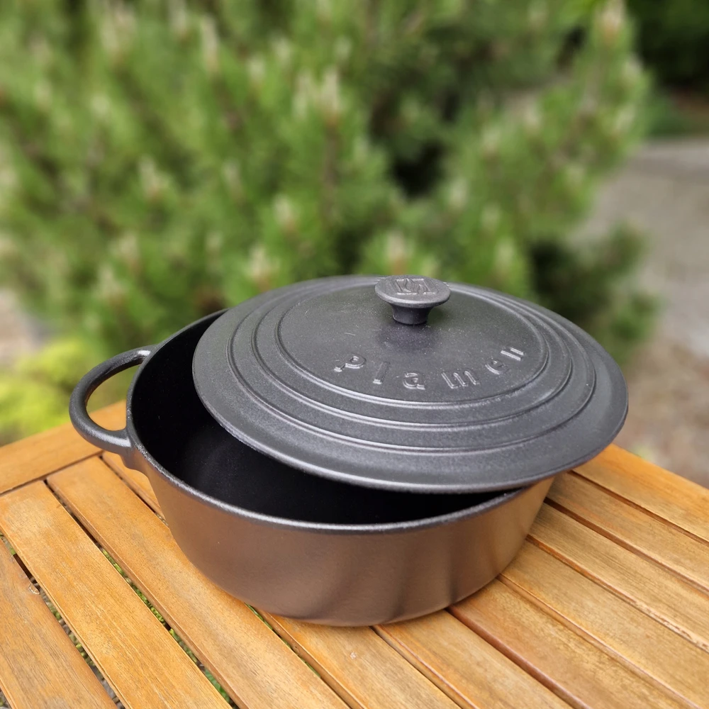 Emaliuotas ketaus puodas Plamen 5.7 l su dangčiu
