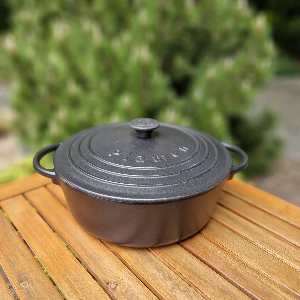 Emaliuotas ketaus puodas Plamen 5.7 l su dangčiu