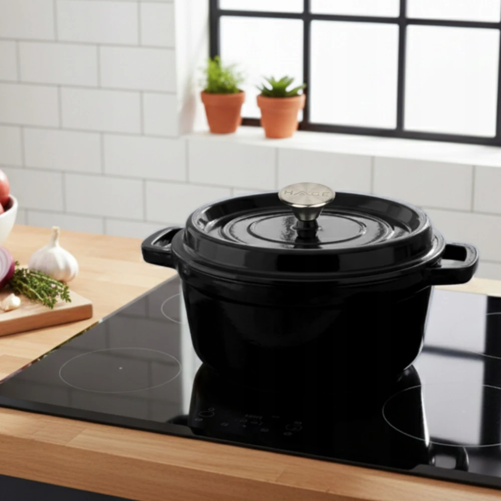 Emaliuotas ketaus puodas su dangčiu HAGE 4L 24 cm juoda indukcinė orkaitė