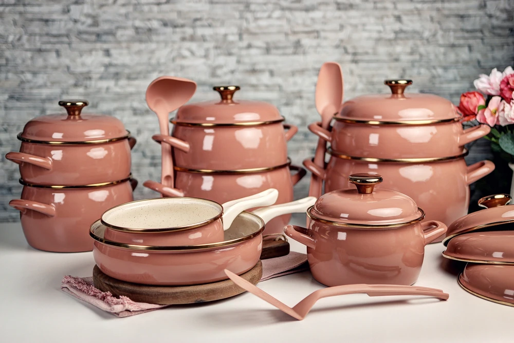 Emaliuotas puodas su dangčiu 24cm 7,5L ir Metalac Mocha Mousse