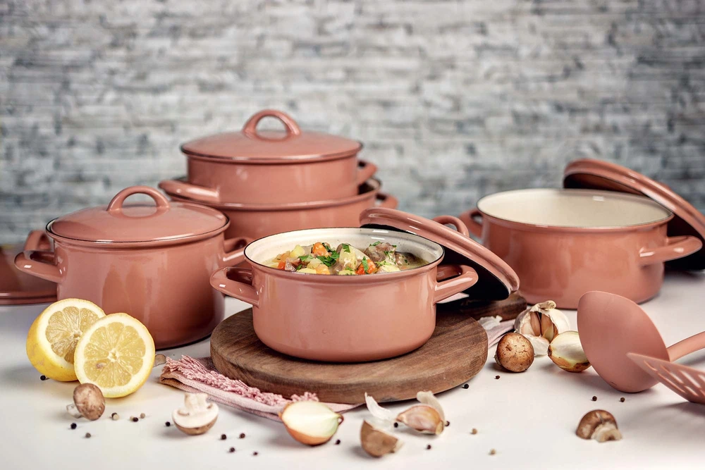 Emaliuotas puodas su dangčiu Žemas 20cm 2,75L Metalac Mocha Mousse