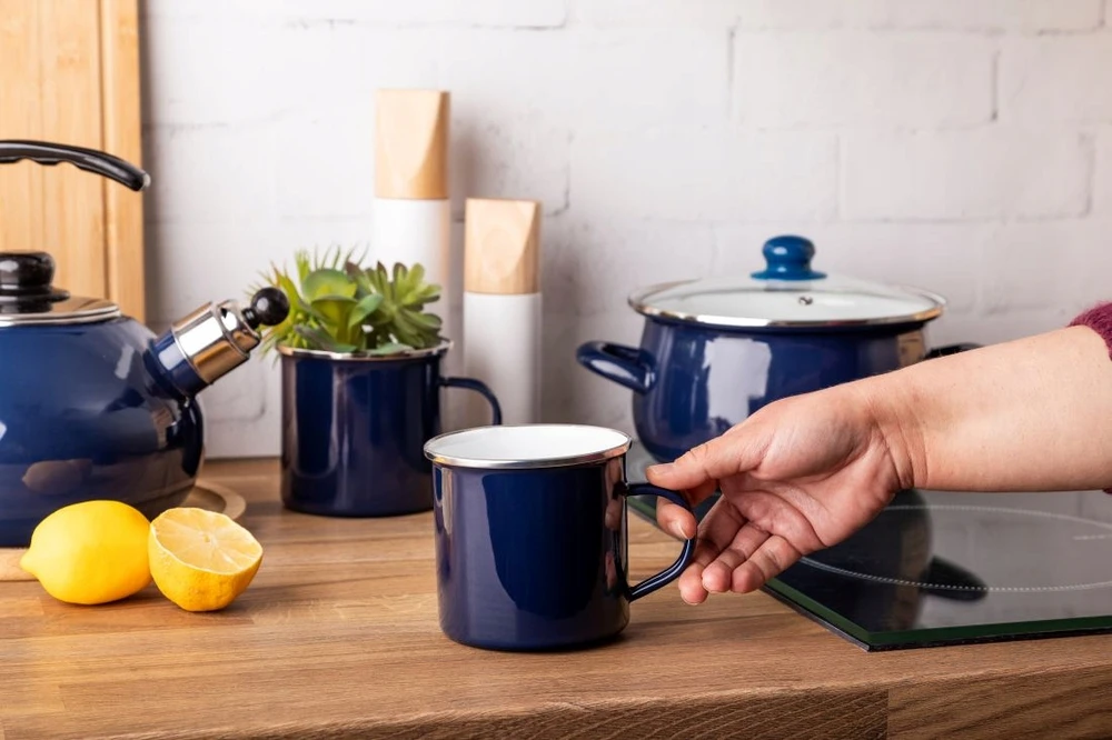Emaliuotas puodelis su rankena, indukcinis puodas, dujinis Altom Design, tamsiai mėlynas, 0,5l