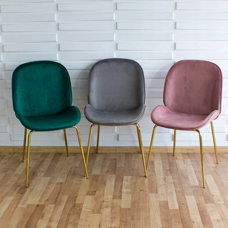 Escal Žalia kėdė svetainei ir valgomajam GLAMOUR, elegantiškos auksinės kojos 020V-GR
