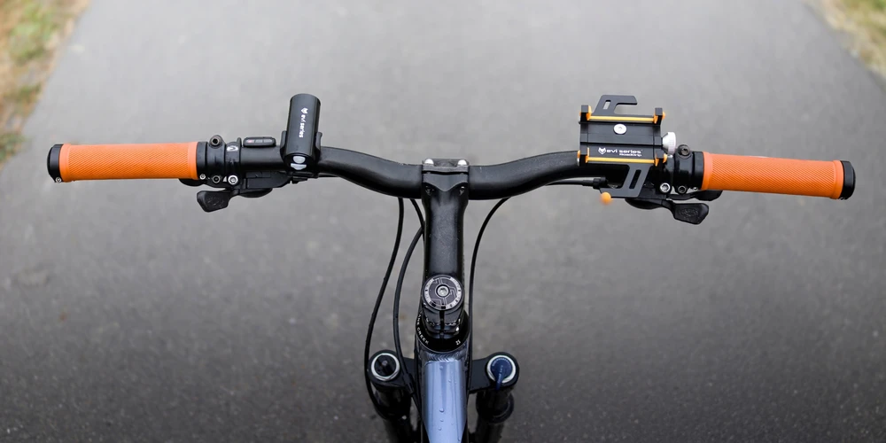 EVI TELEFONO LAIKIKLIS DVIRAČIO MOTOCIKLIUI STABILIAI IŠMANIŲJŲ TELEFONŲ NAVIGACIJOS MTB KELIUI