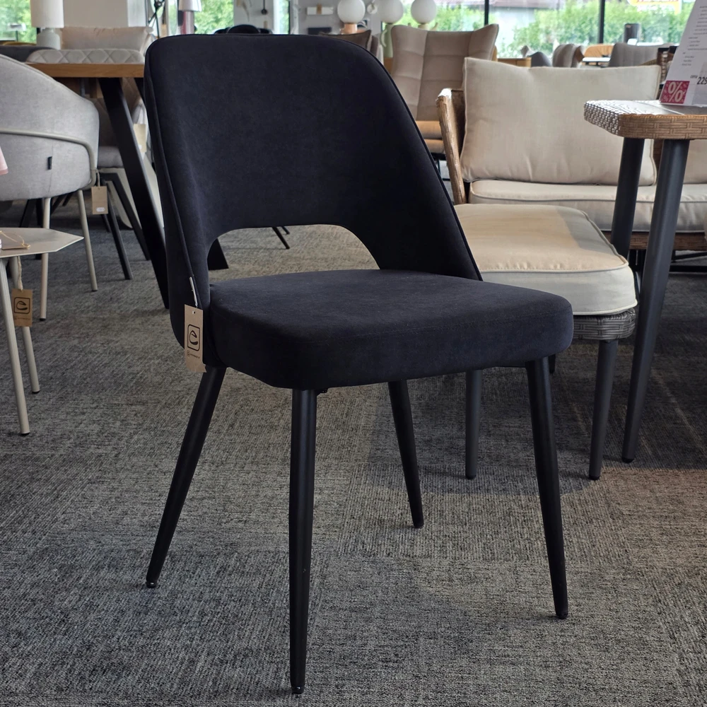 Exito Design Minkšta juodo aksomo kėdė svetainei, tualetiniam stalui, valgomajam - FERO