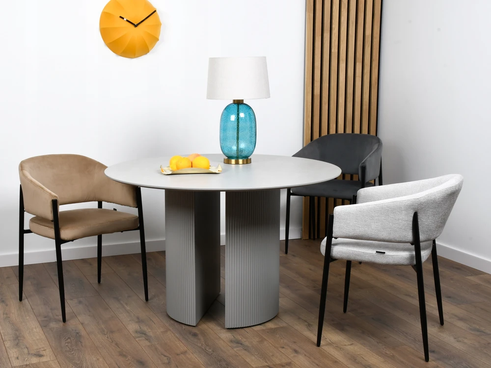 Exito Design Pilka minkšta kėdė svetainei, valgomajam ir virtuvei - moderni SARANO