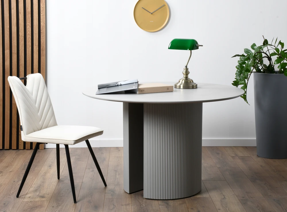 Exito Design Smėlio spalvos minkšta aksominė kėdė svetainei, valgomajam ir virtuvei - TONY