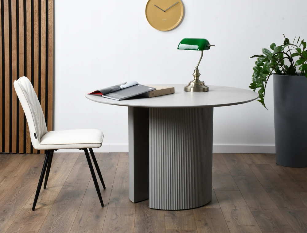 Exito Design Smėlio spalvos minkšta aksominė kėdė svetainei, valgomajam ir virtuvei - TONY