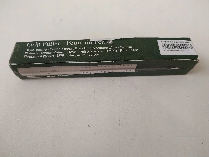 Faber-Castell Grip 2011 fountain pen, nib width F, ink mėlynas erasable, barrel colour juodas