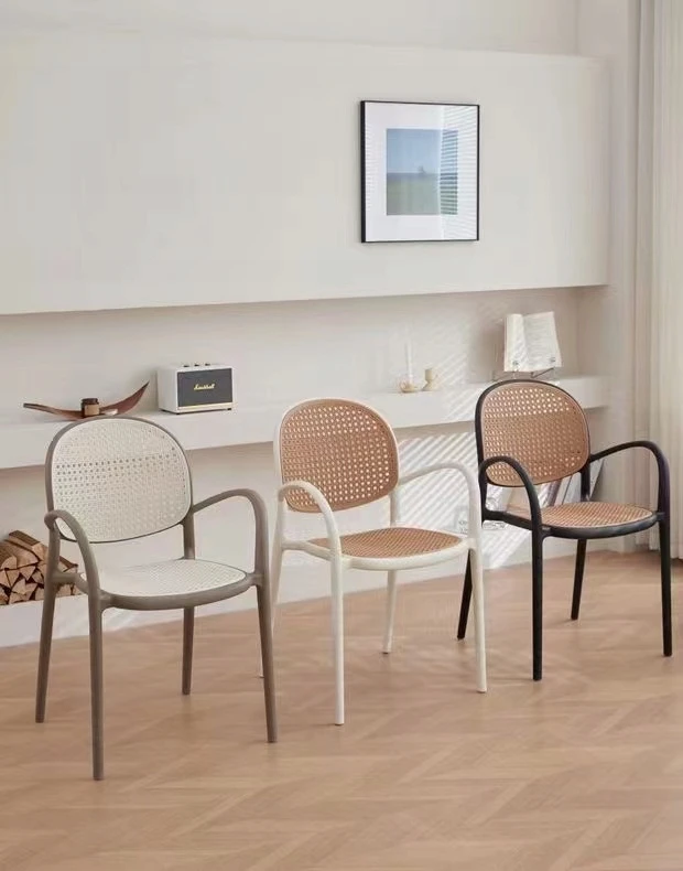 Fajne Krzesa elegantiška plastikinė SIENA kėdė balta + pilka