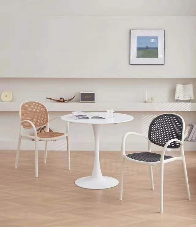 Fajne Krzesa elegantiška plastikinė SIENA kėdė balta + pilka