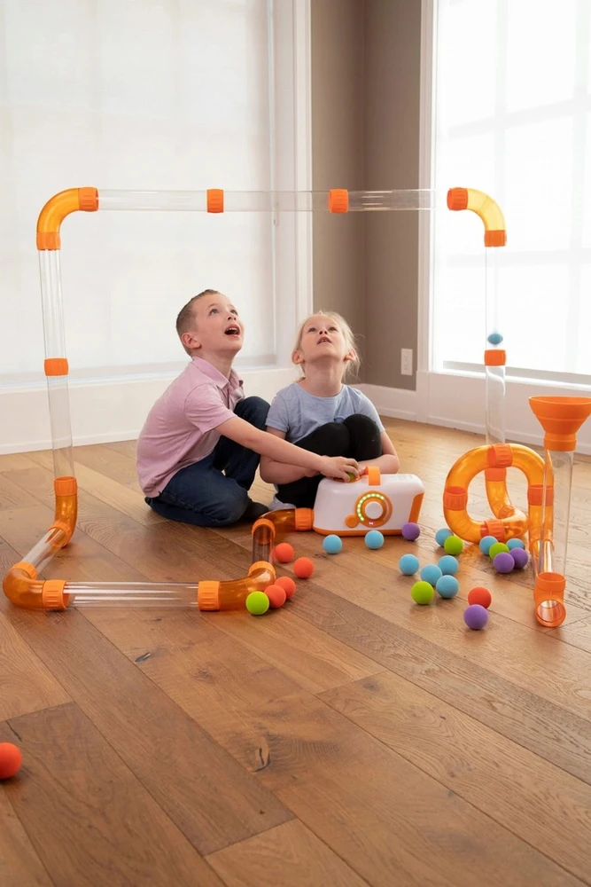 Fat Brain Toys Kamuoliukų pūstuvas su vamzdžiais ir jungtimis Fat Brain Toy „Air Toobz“
