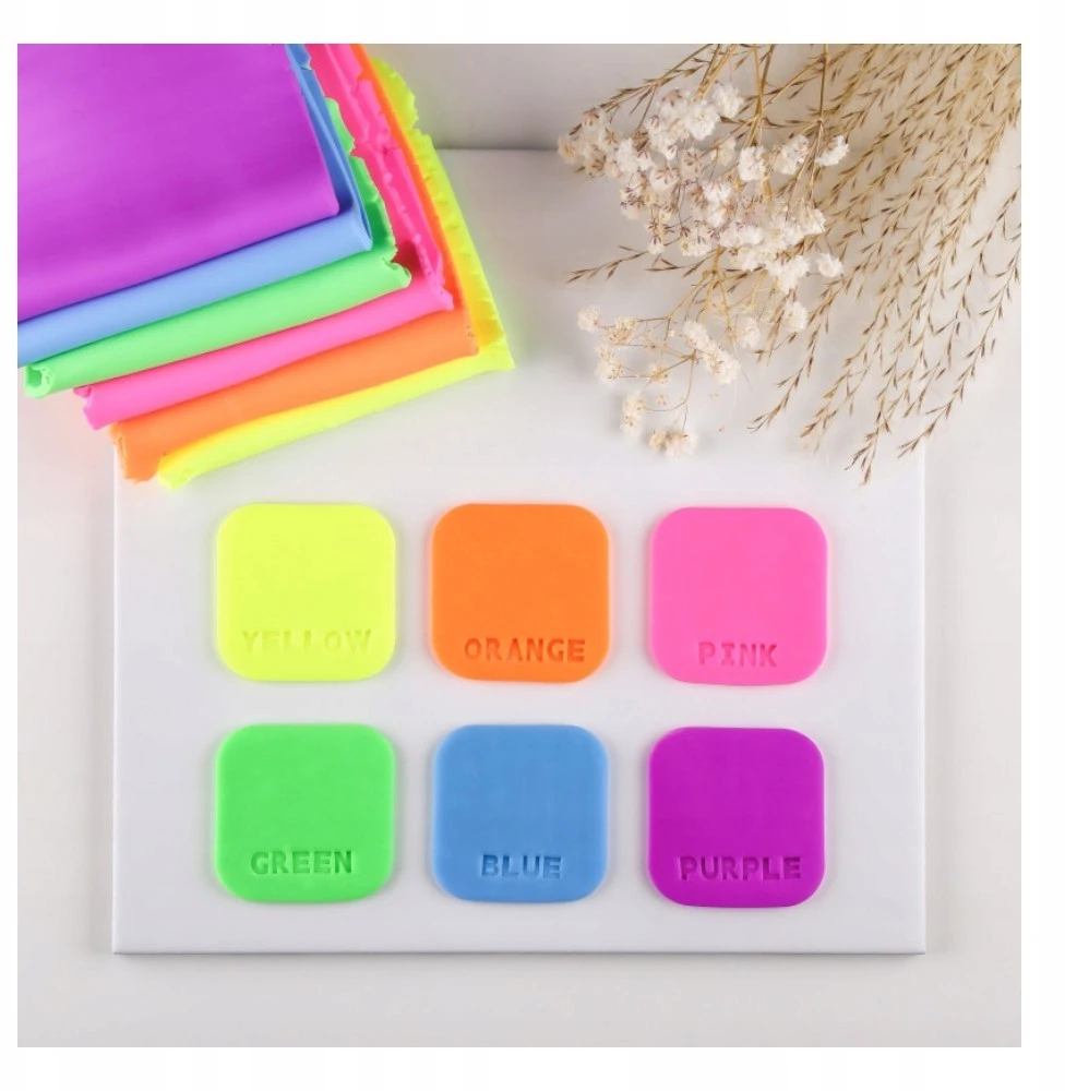 Fimo Polimerinė tešla 57 g - Neoninis efektas - Violetinė