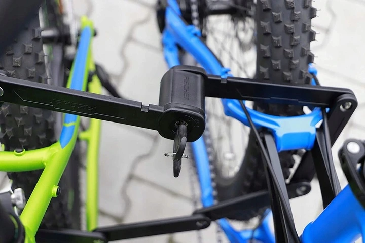 FISCHER dviračio užraktas SULANKSTAMAS 85 cm dviračio užraktas su raktu STRONG