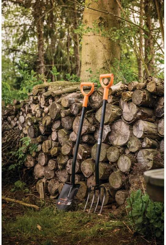 Fiskars Ergonomic šakė kompostui (apvaliais virbais)