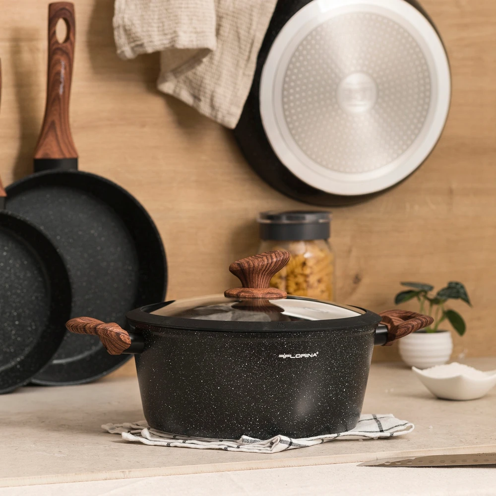 Florina Master Juodas puodas 28 cm 6,5L aliuminio su indukciniu dangteliu