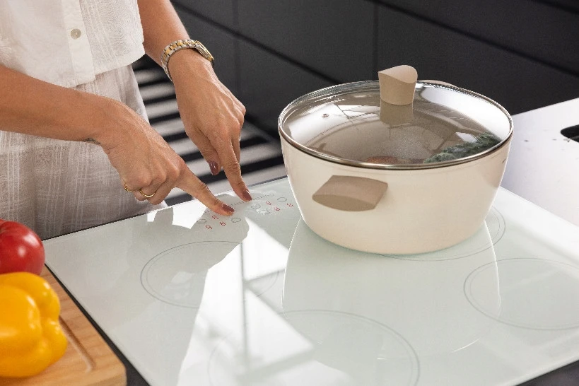 Florina Mokka puodas 24 cm 3,6L keraminės dangos smėlio spalvos indukcinės dujos