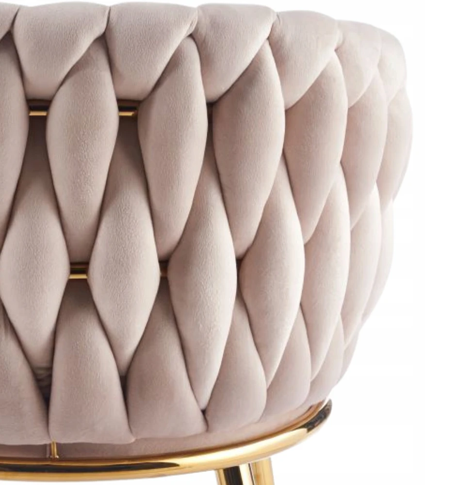 Furnitex Elegantiškas smėlio spalvos velveto krėslas su auksiniu rėmu