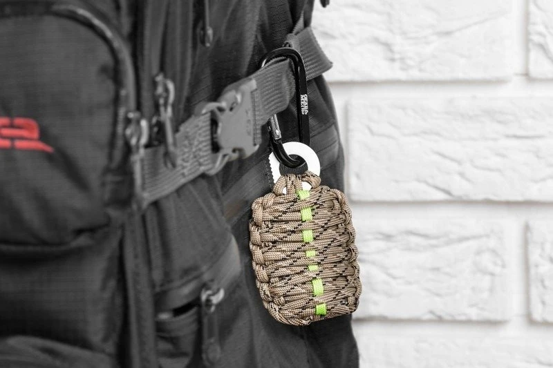 Gadget Master Daugiafunkcinis "granato" tipo išgyvenimo rinkinys su Paracord