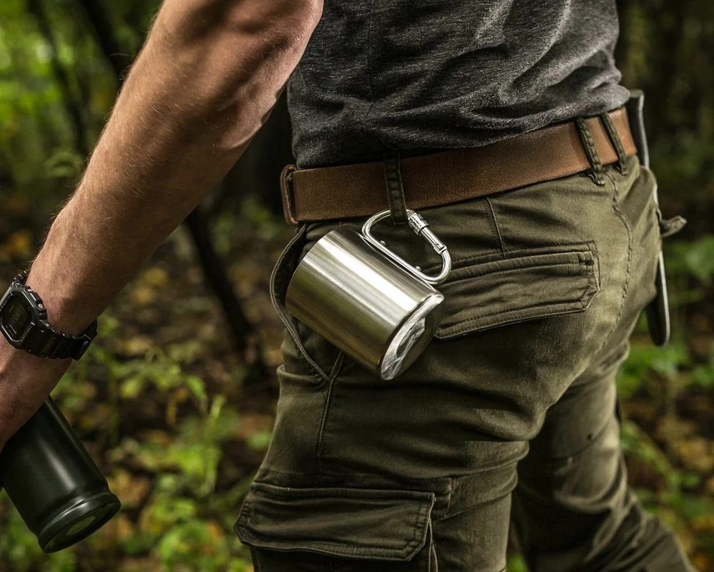 Gertuvė Gadget Master Turistinis puodelis su karabinu, nerūdijančio plieno, 300ml