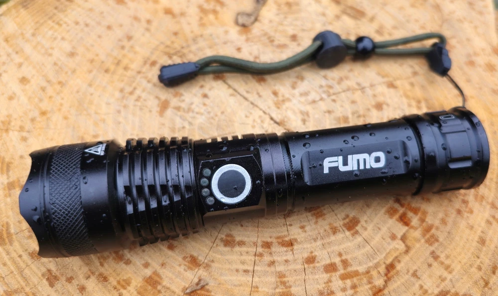 Galingas FUMO PRO 2500 lm AKUMULIATORIUS BLYKŠČIUS ĮKRAUJAMAS 5000 mAh ZOOM