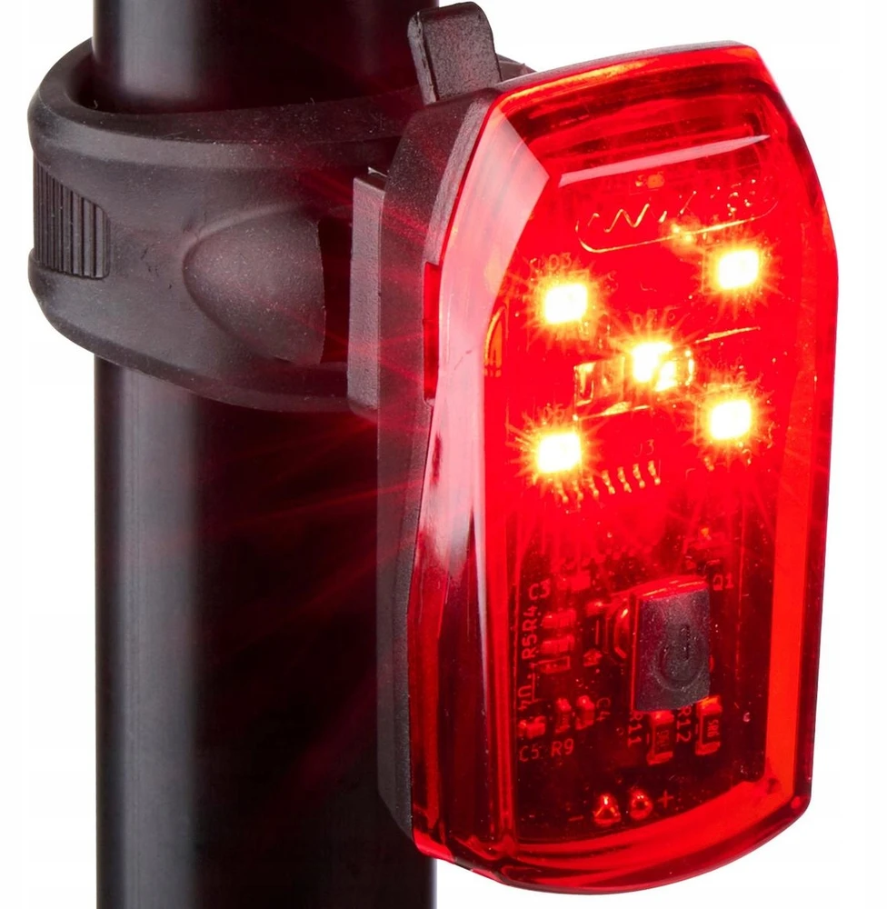 GALINIS DVIRAČIO ŽIBINTAS 5 LED SU STOP FUNKCIJA SERTIFIKUOTAS DUNLOP 332406
