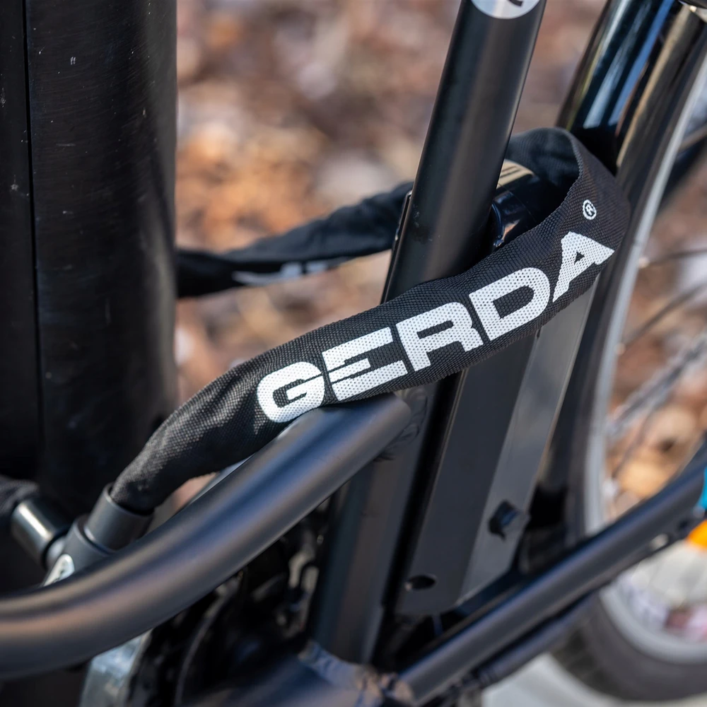 GERDA CONTRA užsegimas 1200/6V juoda grandinėlė