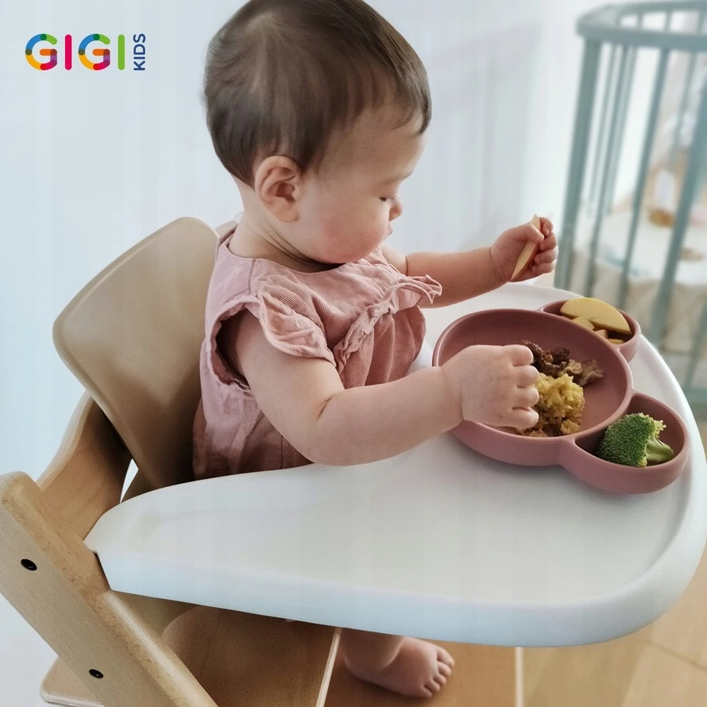 Gigi Kids Silikoninė plokštelė vaikams su siurbimo taurele ir Ecru pertvaromis