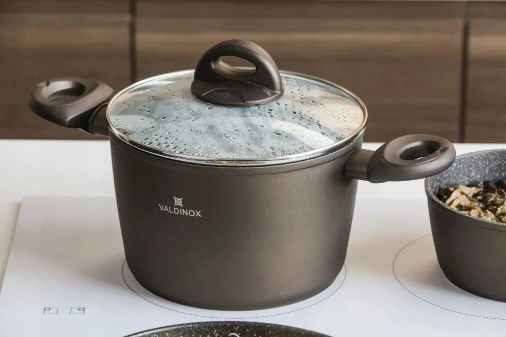 GILIŲJŲ PUODŲ INDUKCINIS VALDINOX AURUM 6,0 L 24 CM NELIPA SU dangteliu