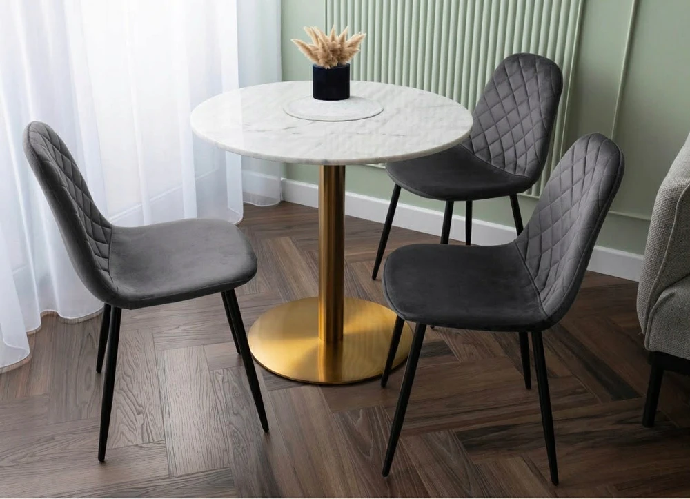GRAFITINĖ AKSOMINĖ KĖDĖ, Apmušta svetainei, Modernios metalinės kojos
