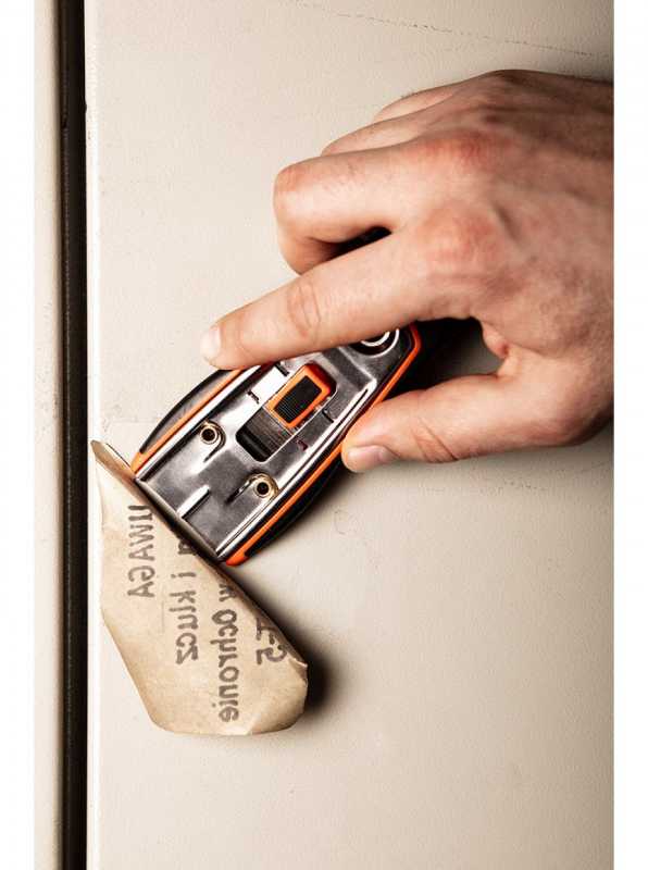 Grandiklis NEO TOOLS 63-019 su 5 peiliukais