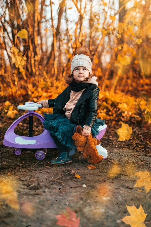 „Gravity Ride-On“ žaislinis automobilis vaikams, rožinis, šviečiantys LED ratai TWISTCAR
