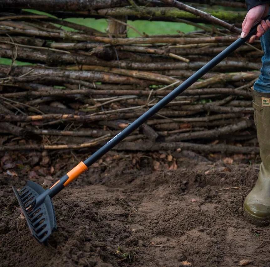 Fiskars Solid Universal Garden Rake Head