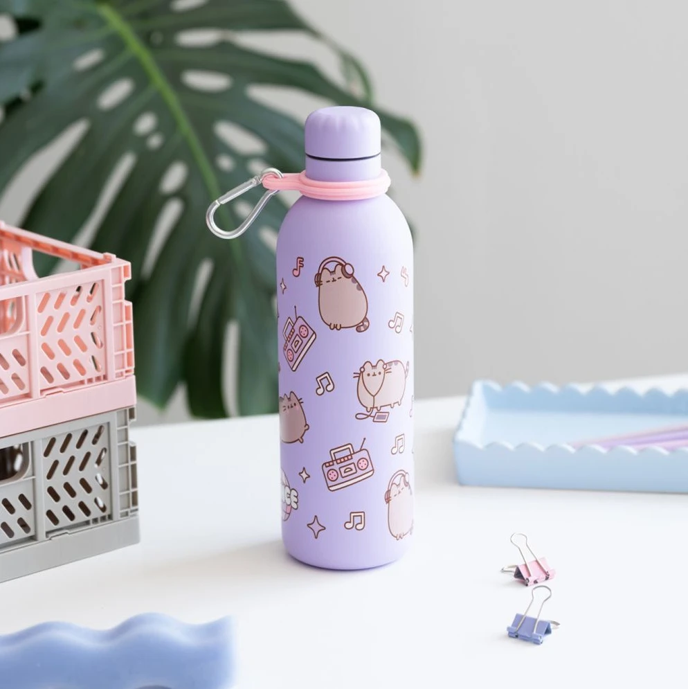 „Pusheen“ – nerūdijančio plieno termo buteliukas iš „Moments“ kolekcijos (500 ml)
